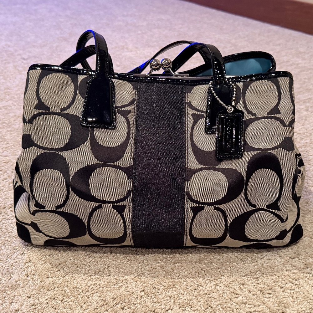 Big Coach purse to fit all your stuff